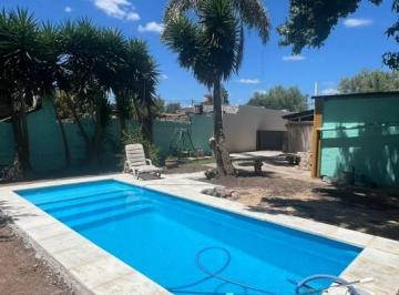 Casa · 350m² · 4 Ambientes · 2 Cocheras · Casa 2 Dorm. en Alvarez con Pileta y Quincho