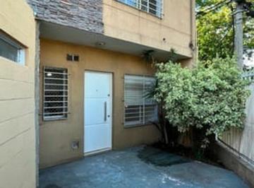 Casa · 66m² · 3 Ambientes · 1 Cochera · Casa Duplex en Venta 3 Amb V. Ballester