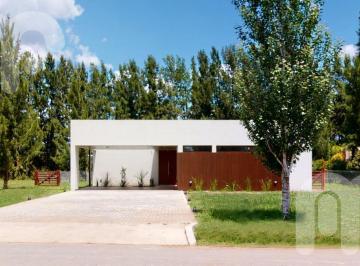 Casa · 180m² · 5 Ambientes · 2 Cocheras · Venta Casa 3 Dorm. en Miralagos