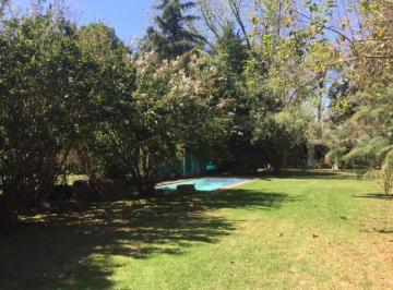 Casa · 800m² · 2 Ambientes · Casa en del Viso. Oportunidad