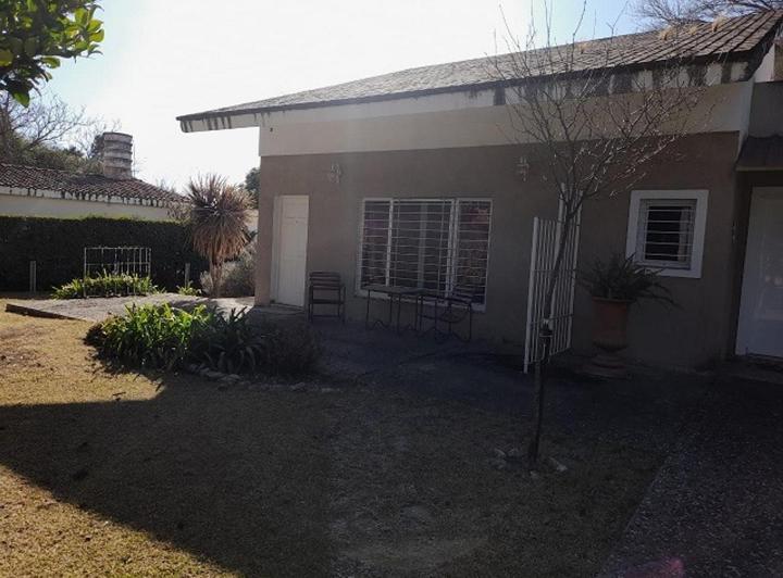 Casa · 230m² · 5 Ambientes · 1 Cochera