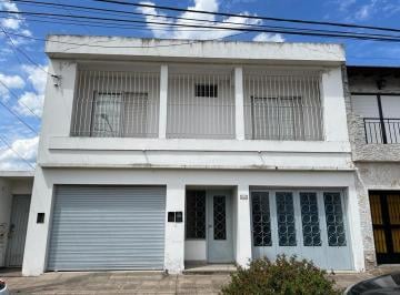 Casa · 120m² · 1 Cochera · Casa en Pb de Tres Dorm. y Garage