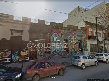 Casa · 180m² · 3 Ambientes · Zona Centro. Jujuy y 25 de Mayo. Casona Antigua en Venta. con Renta.