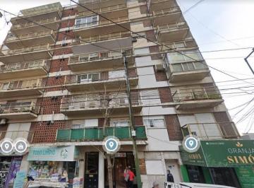 Departamento de 2 ambientes, Lomas de Zamora · Departamento de 2 Ambientes en Pleno Centro
