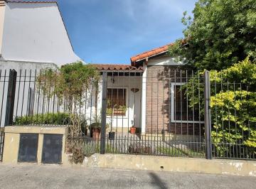 Casa · 145m² · 5 Ambientes · 3 Cocheras · Venta - Casa de 2 Amb + Casa 4 Amb, Lomas de Zamora