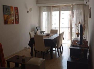 Departamento · 47m² · 3 Ambientes · 2 Ambientes a La Calle con Dependencia de Servicio y Balcon Saliente. Zona Centro.