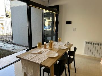 Departamento · 67m² · 3 Ambientes · 1 Cochera · Triplex de 2 Dorm.en Town Houses Green, en Fisherton