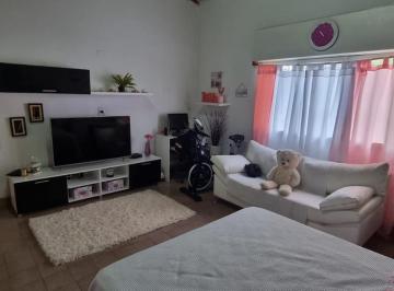 Casa · 130m² · 2 Dormitorios · 2 Cocheras · Casa - Llavallol