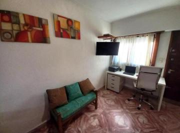 PH · 42m² · 3 Ambientes · Depto 3 Amb en PH a La Calle