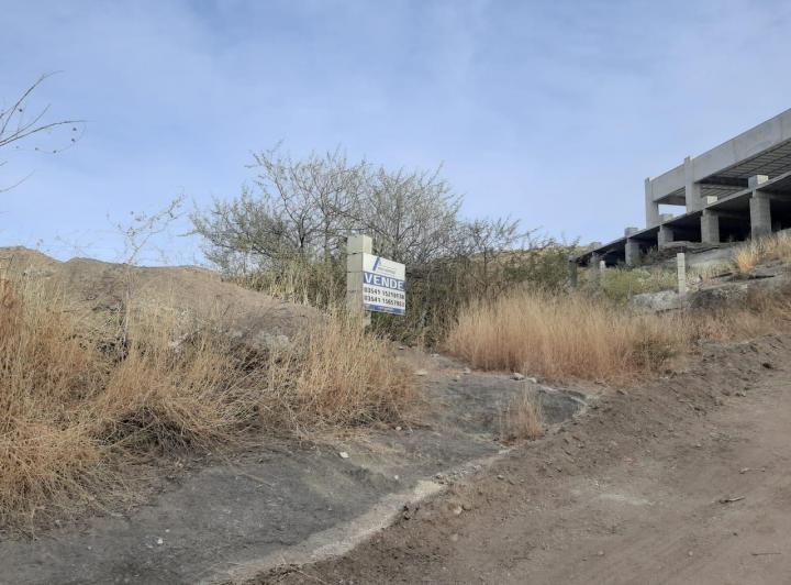 Terreno · 644m²