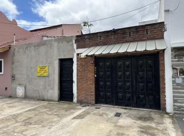 Casa de 3 ambientes, Lanús · Casa - Sobre Lote de 8,66x18 - en Excelente Ubicación