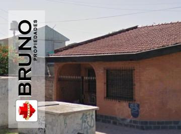 Casa · 97m² · 4 Ambientes · Casa en Venta, Merlo