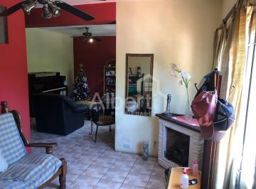 PH de 4 ambientes, Morón · Venta Casa P. H. Haedo - en Excelente Ubicación