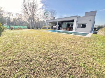 Casa · 170m² · 3 Ambientes · Casa en Barrio Cerrado Prados del Oeste