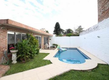 Casa · 181m² · 3 Ambientes · Casa de 3 Ambientes en Venta en Ezeiza, en Barrio Uno, Exclusivo Barrio Cercano Al Aeropuerto.