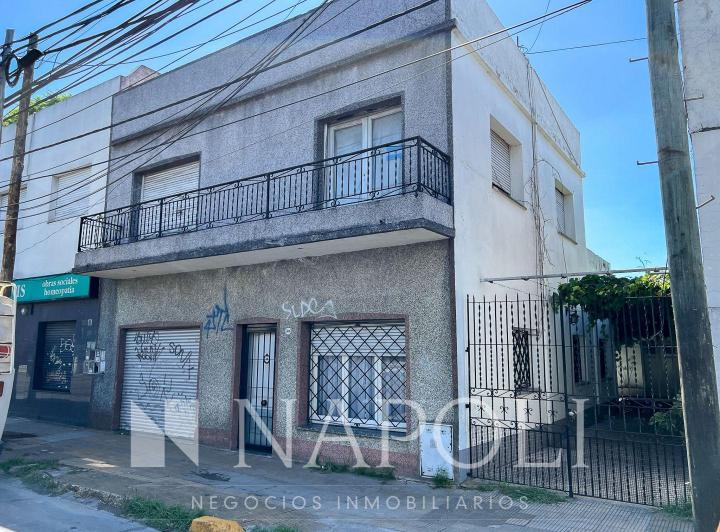 Local comercial · 216m²