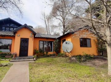 Casa · 140m² · 5 Ambientes · 1 Cochera · Chalet en Venta en Sierra de Los Padres - Bajo Su Valor!