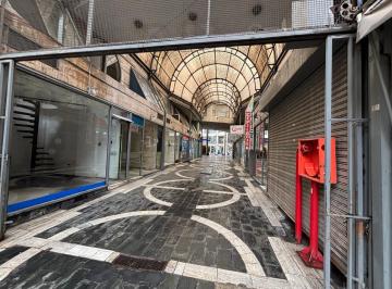 Local comercial · 30m² · 2 Ambientes · Local en Venta en El Centro - Galería Jardín