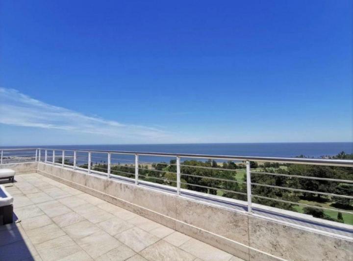 Departamento · 344m² · 6 Ambientes · 4 Cocheras