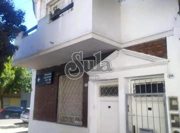 PH de 3 ambientes, Liniers · PH de 3 Ambientes en Primer Piso por Escalera Muy Luminoso