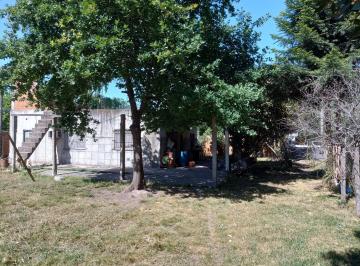 Quinta vacacional · 850m² · 4 Ambientes · 1 Cochera · La Reja Muy Buena Ubicación Chalet Quinta S/ Lote 850 m²