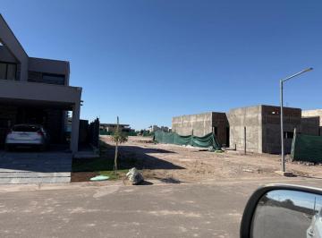 Terreno , Maipú · Oportunidad Lote en Barrio Privado Medidas Técnicamente Ideales