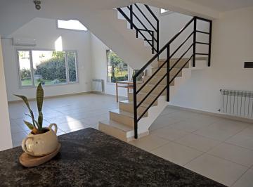Casa de 5 ambientes, Neuquén · Casa Barrio Privado La Zagala.