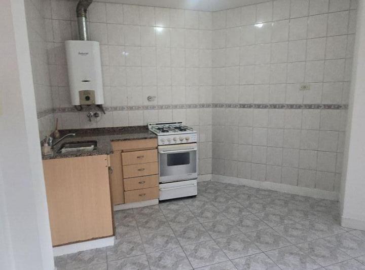Alquiler de Departamento Monoambiente en Zona Centro, Caseros
