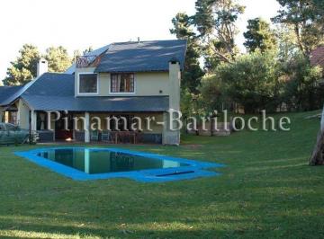 Casa de 6 ambientes Alquiler Temporal USD 1 · 523 - Casa en Alquiler Cariló 4 Dorm. y Pileta