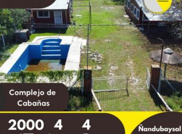 Quinta vacacional · 125m² · 5 Ambientes · Complejo de Cabanas, con Pileta, Lote 2000 m², (Gualeguaychu)