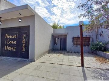 Casa · 110m² · 3 Ambientes · Casa 3 Amb - Moron