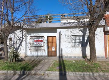 Casa · 75m² · 3 Ambientes · 1 Cochera · Casa en Venta en Hurlingham
