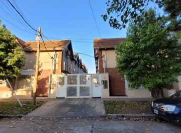 Casa de 3 ambientes, Morón · Duplex de 3 Amb. en Complejo Cerrado C/cochera.