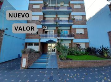 Departamento · 65ha · 3 Ambientes · 1 Cochera · Departamento 3 Ambientes con Balcón y Garaje Apto Crédito Venta - Moron