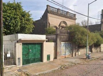 PH · 181m² · 4 Ambientes · 1 Cochera · Excelente PH Totalmente Independiente con Lote Propio!