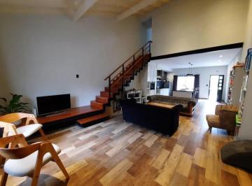 KNK-KNK-3830_2 · Oportunidad Venta Casa de 3 Ambientes Castelar Zona Residenc