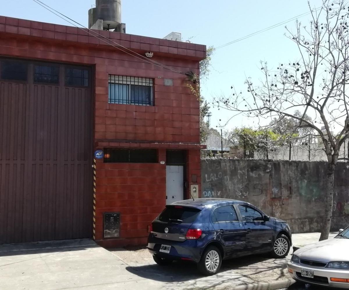 Arenales 1500, Avellaneda, Avellaneda