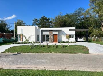 Casa de 4 ambientes, Berazategui · Hermosa y Luminosa Casa Hudson Park - Pileta