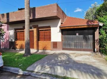 Casa · 160m² · 5 Ambientes · 2 Cocheras · Casa - Castelar Norte