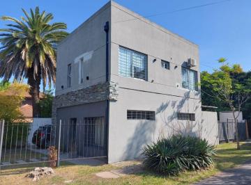 Casa · 150m² · 5 Ambientes · 1 Cochera · Casa - Ituzaingó