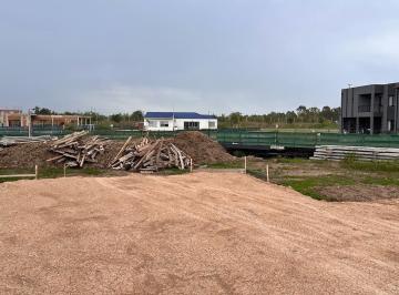 Casa de 4 ambientes, Berazategui · Venta Lote 1000 m² Magallanes Laguna
