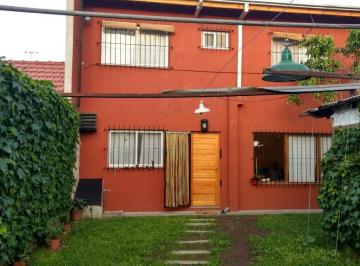 Casa de 4 ambientes, Lomas de Zamora · Casa en Venta en Temperley, Lomas de Zamora, Ideal 2 Familias, Inversionista.