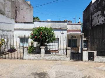 Casa · 48m² · 3 Ambientes · 1 Cochera · Casa - Tablada