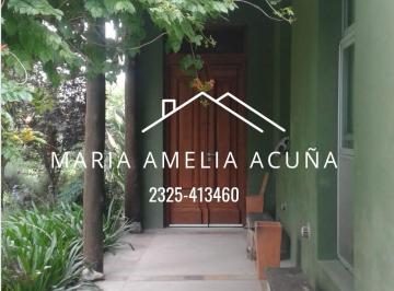 Casa de 3 ambientes, Carmen de Areco · Una Propiedad Que Predomina El Verde