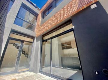 PH · 85m² · 2 Ambientes · Tríplex con Patio y Terraza Propia