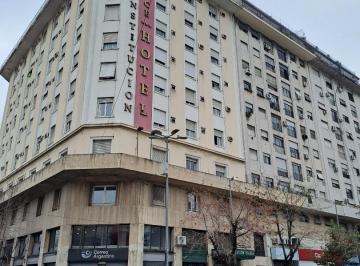 Departamento · 44m² · 2 Ambientes · 2 Ampl Amb - Gran Balcón Terraza - 9 X 4 Fte Plza Constit