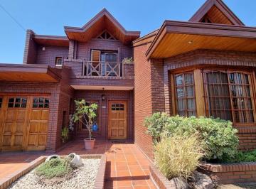 Casa · 450m² · 5 Ambientes · Casa - Quilmes Oeste