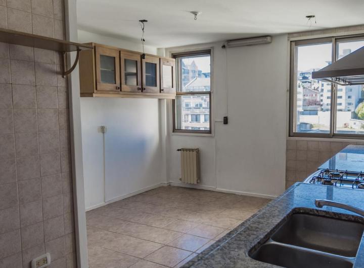 Departamento · 165m² · 5 Ambientes · 1 Cochera