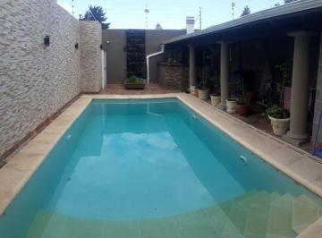Casa · 3 Ambientes · 1 Cochera · Casa en Venta de 2 Dorm. C/ Cochera en Caisamar