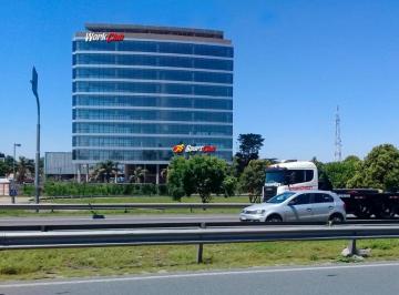 Oficina comercial · 562m² · 6 Ambientes · 10 Cocheras · 3 Grandes Pisos de Oficinas Frente Al Portal de Escobar!